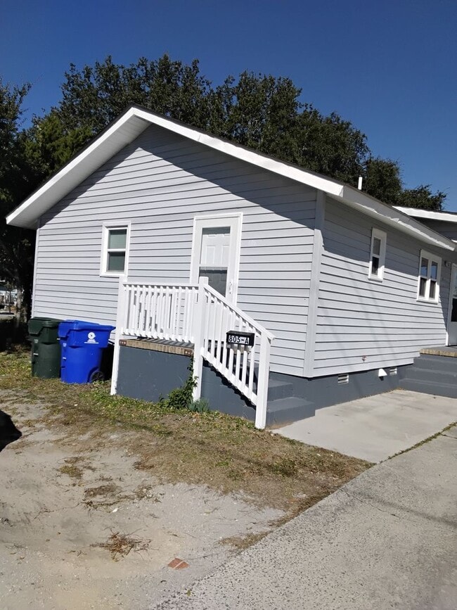 Building Photo - Cute duplex in Beaufort