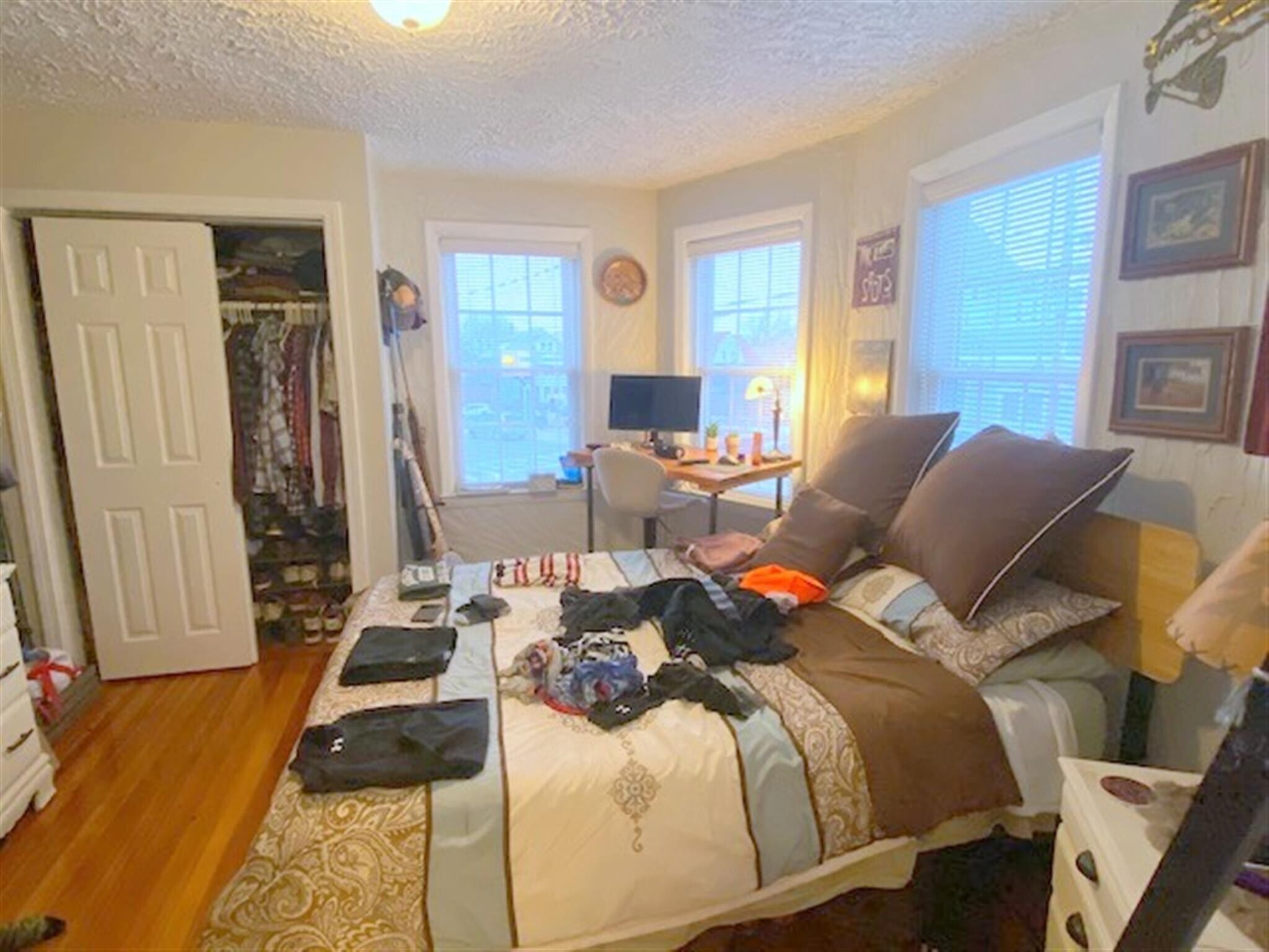 Building Photo - 519 Main St