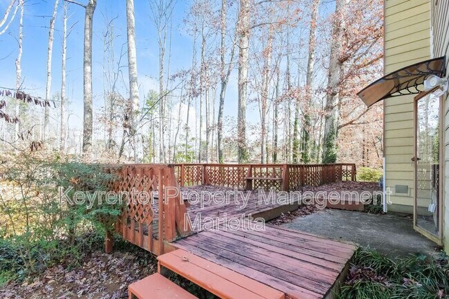 Building Photo - 1312 Brandl Dr SW