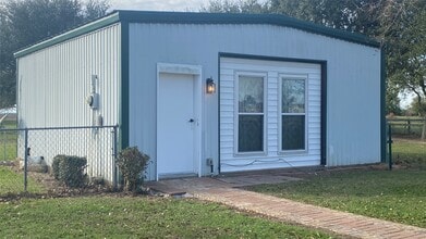 Building Photo - 32910 Morrison Rd