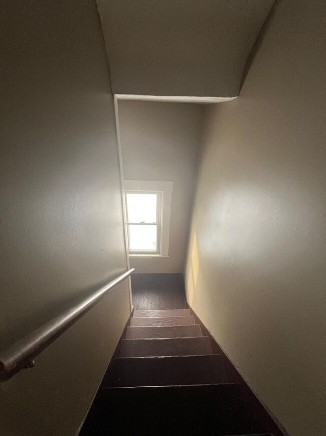 Building Photo - 3914 W 21st St