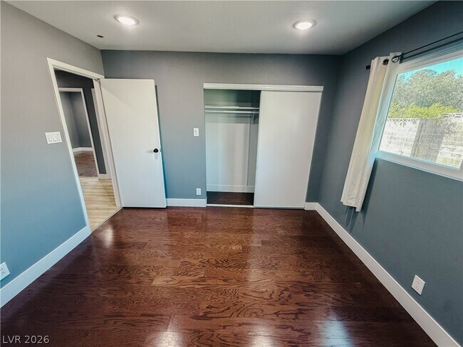 Building Photo - 2580 E Hacienda Ave