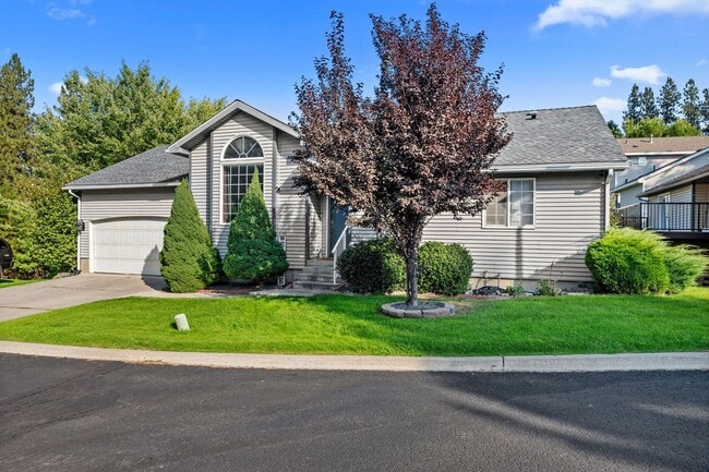 Building Photo - Spacious Latah Valley Home - Gated Community