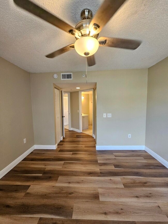 Building Photo - 4191 N Haverhill Rd