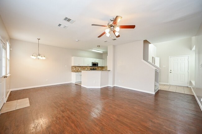 Building Photo - 6127 Yorkglen Manor Ln