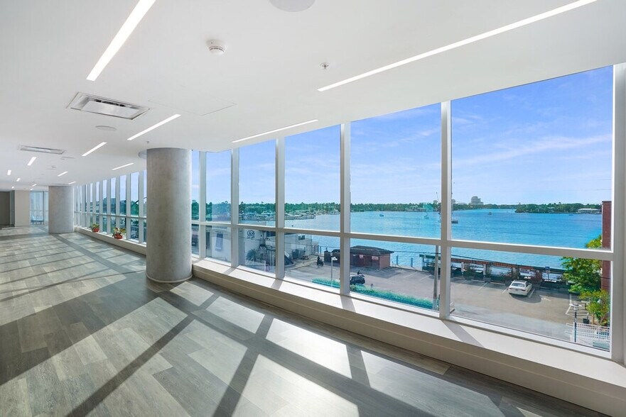 Building Photo - 209 N Ocean Dr