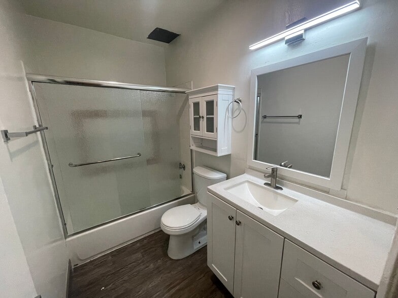 Building Photo - 3419 Keystone Av