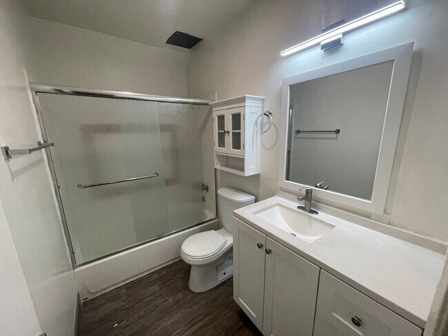 Building Photo - 3419 Keystone Av