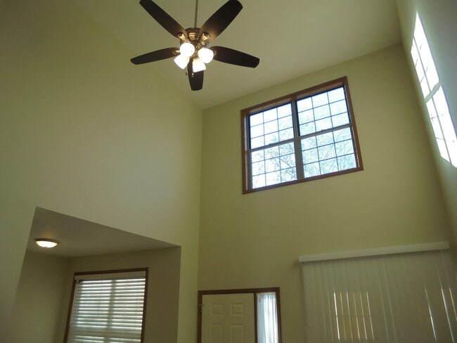 Building Photo - 736 Big Timber Dr