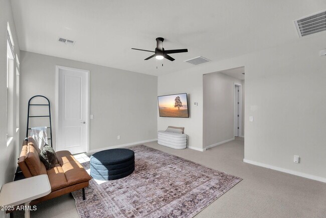 Building Photo - 9418 E Theia Dr