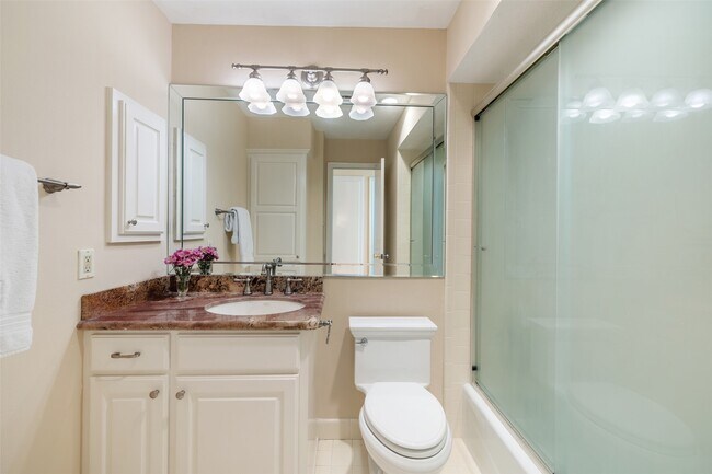 Building Photo - 5850 Valley Forge Dr