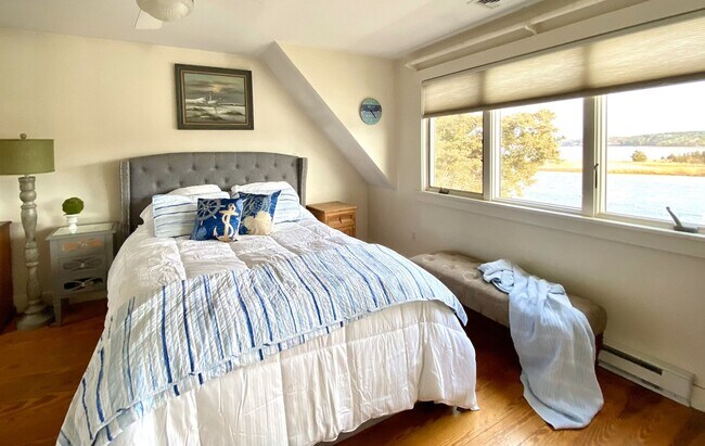 Primary Bedroom - 4 Wenaumet Bluff Dr