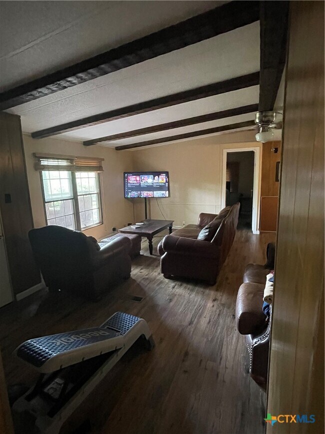 Building Photo - 653 Scarbourough