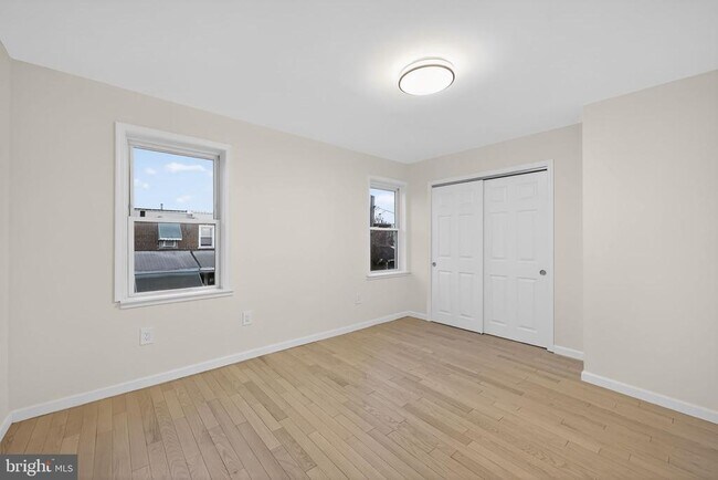 Building Photo - 2710 S Fairhill St