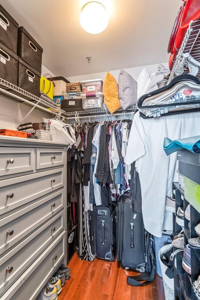 Building Photo - 61 Grand St