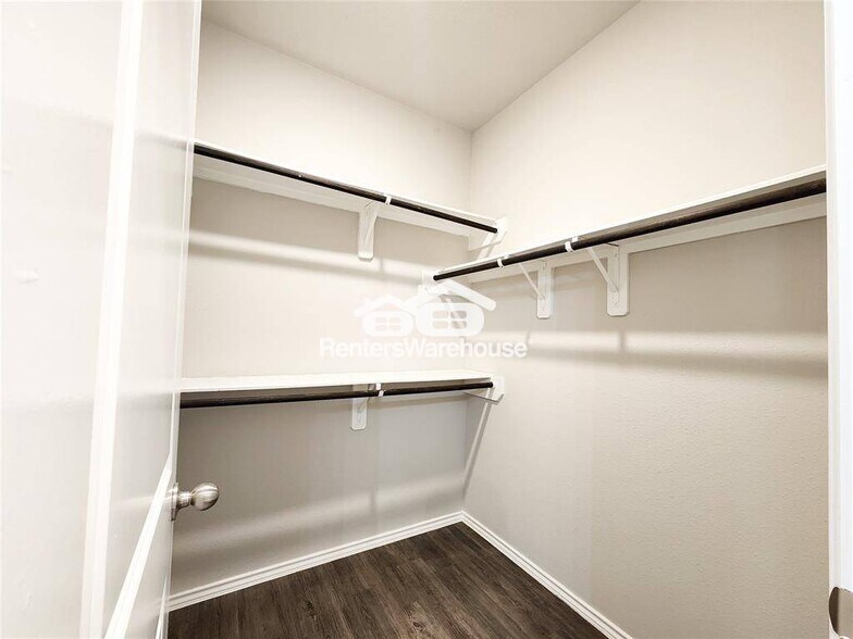 Building Photo - 26471 Joy Village Dr