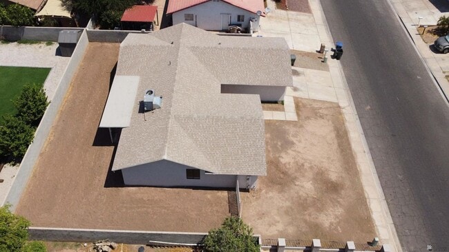 Building Photo - 1276 S Pagent Ave