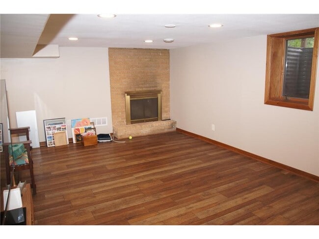 Building Photo - 3006 Atwood Dr