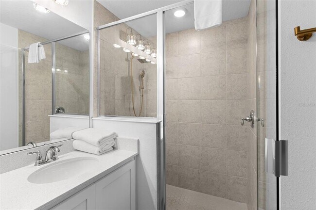 Building Photo - 840 Longboat Dr