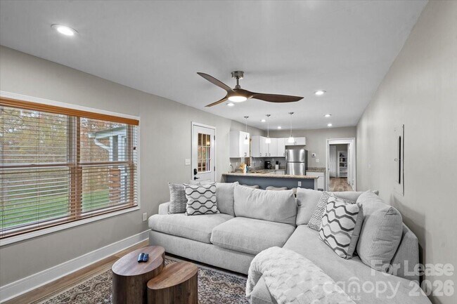 Building Photo - 2708 Mooresville Rd