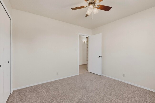 Building Photo - 6500 Martin Ct NE