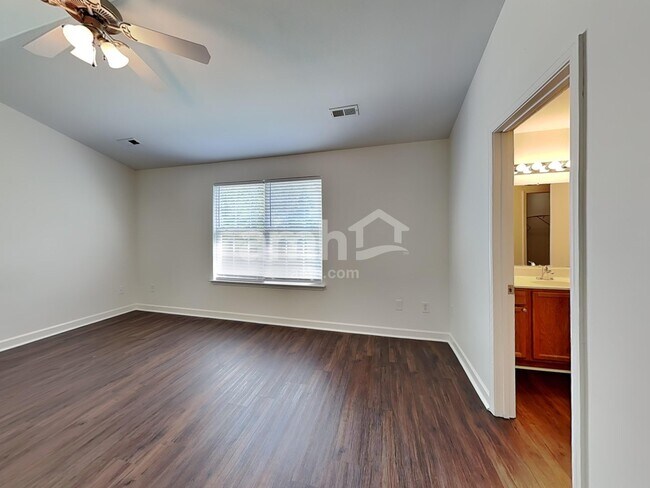 Building Photo - 233 Worcester Ln