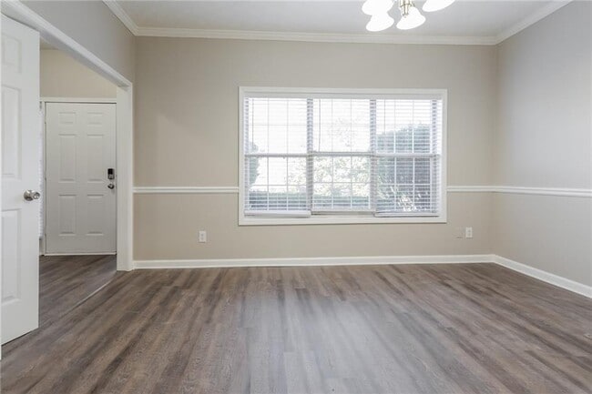 Building Photo - 652 Stonemill Manor