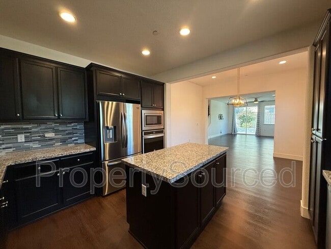 Building Photo - 288 Hopkins Ct