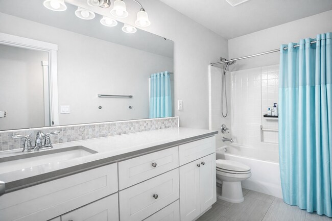 Building Photo - 34202 SE Ash St