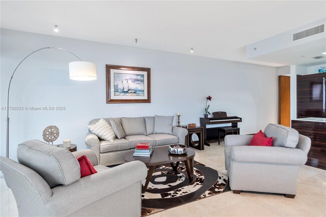 Building Photo - 3737 Collins Ave