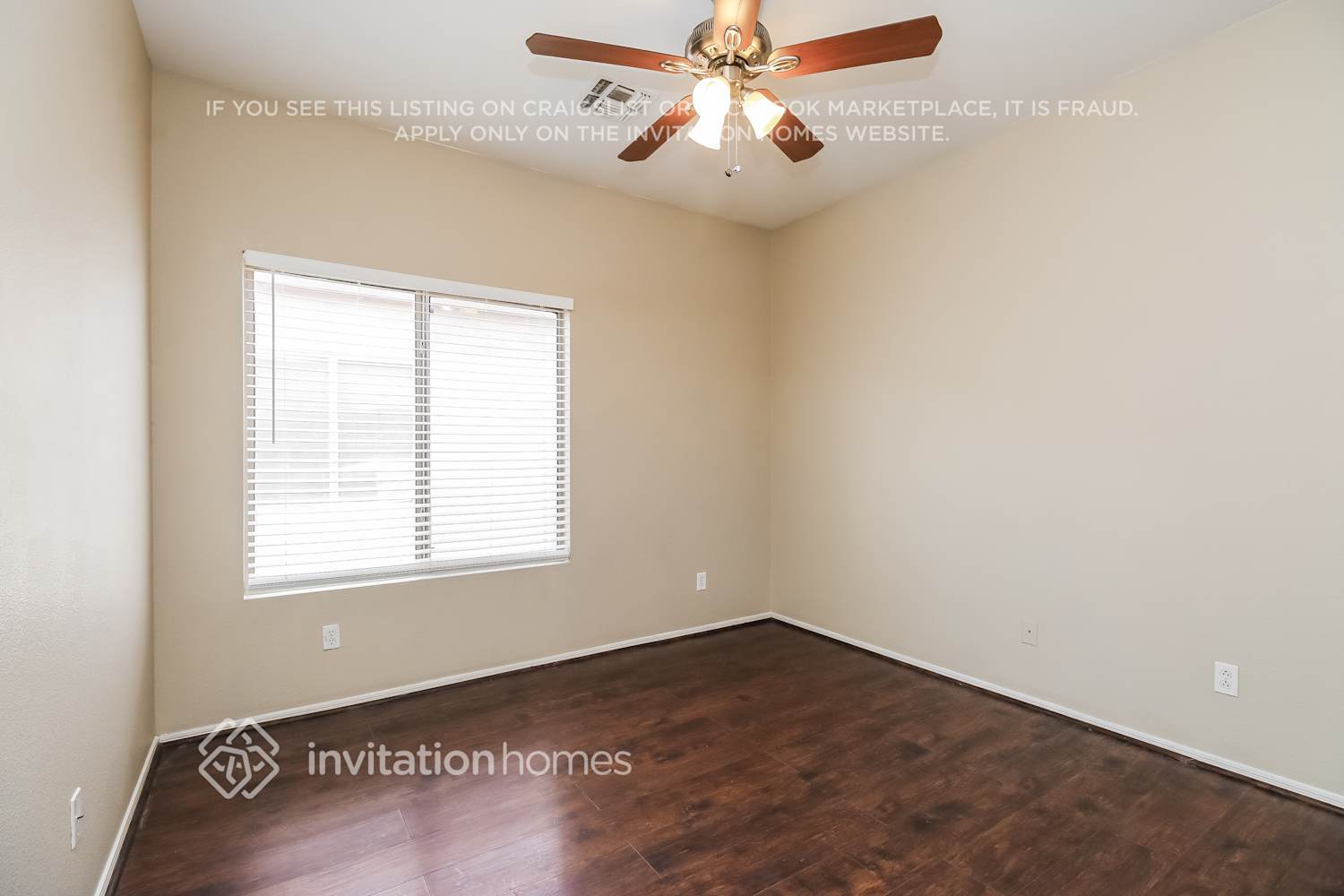 Building Photo - 774 E Drifter Pl