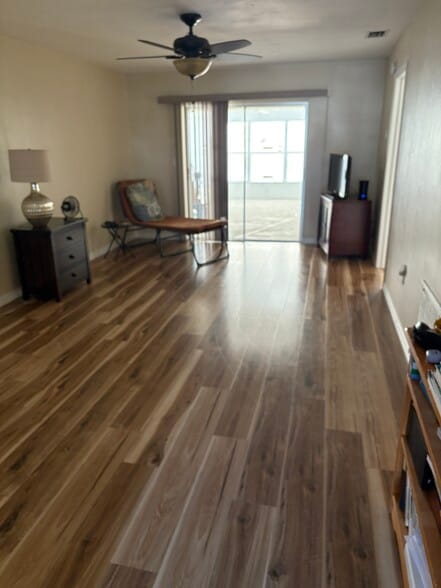 Building Photo - 2928 Bradley Ct