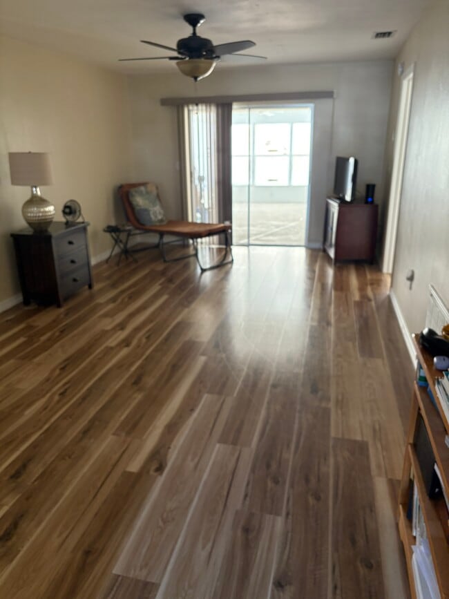 Building Photo - 2928 Bradley Ct