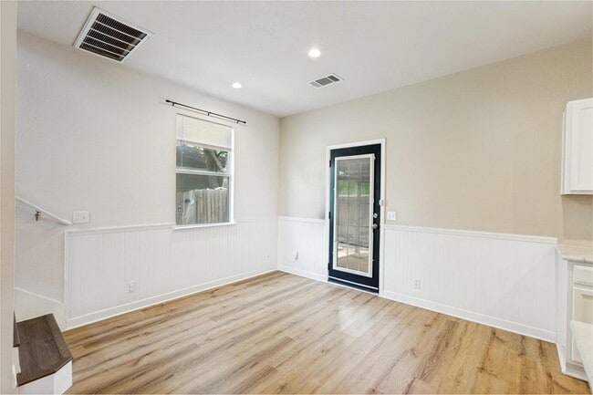 Building Photo - 9614 Magna Carta Loop