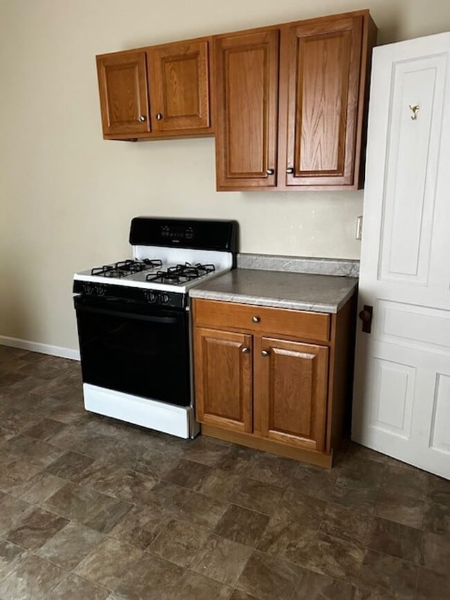 Building Photo - 701 N 11th St