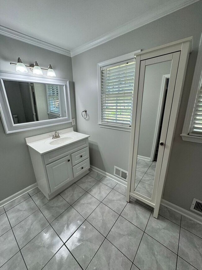 Building Photo - !!!WARNING: AVOID SCAMS CONFIRM RENTAL AT ...