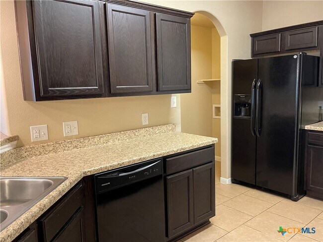 Building Photo - 4509 Cambridge Dr