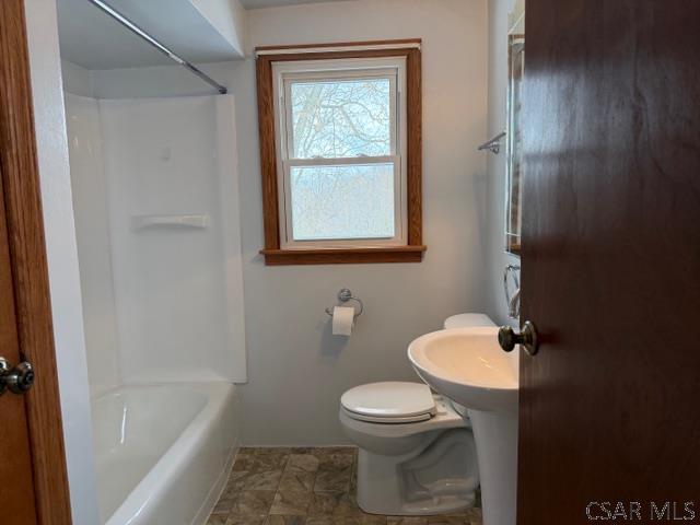 Building Photo - 927 East Ave