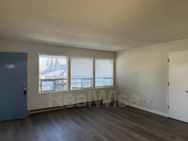 Building Photo - 217 NW 7th St