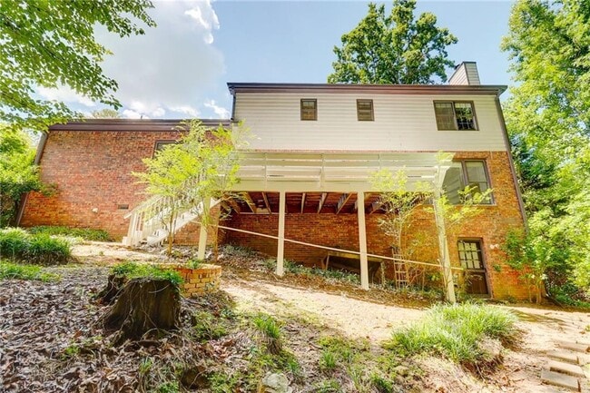 Building Photo - 1049 Seven Springs Cir NE