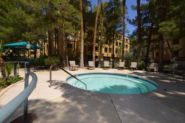 Building Photo - 210 E Flamingo Rd