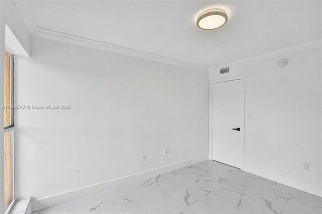 Building Photo - 606 NW 107th Ave