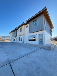 Building Photo - 5940 Cadiz St