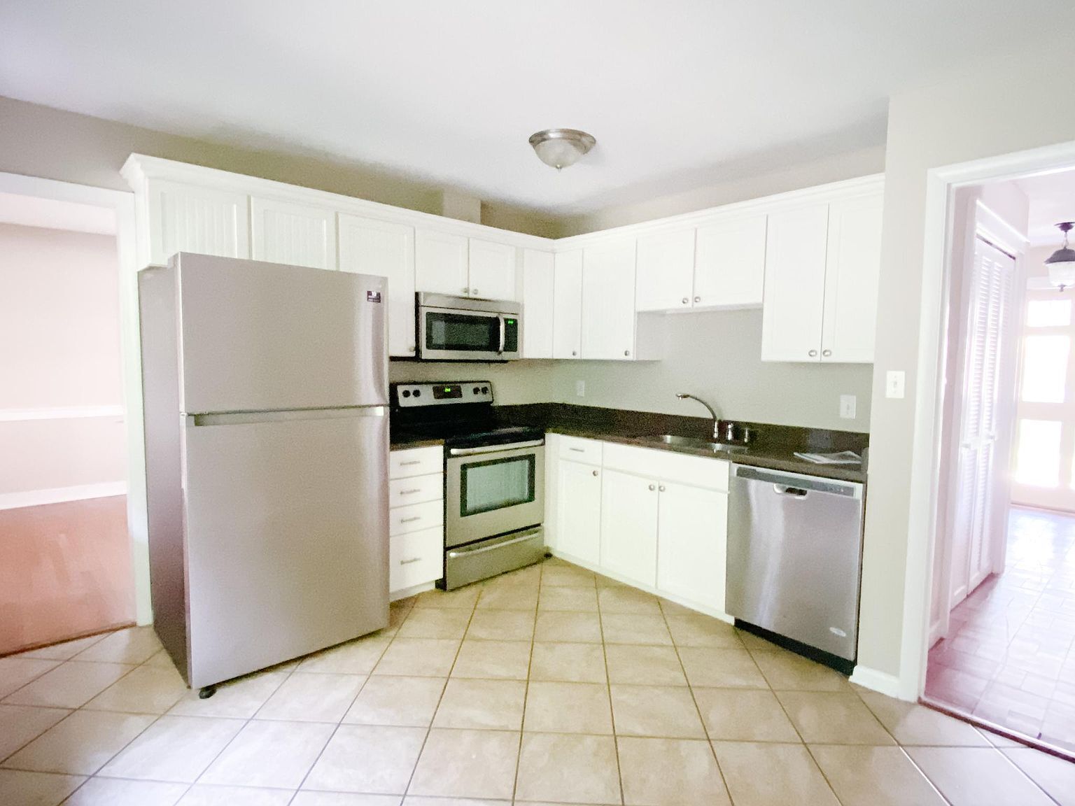 Building Photo - 333 Northfield Dr