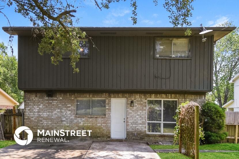 Building Photo - 2422 Hilton Head Dr