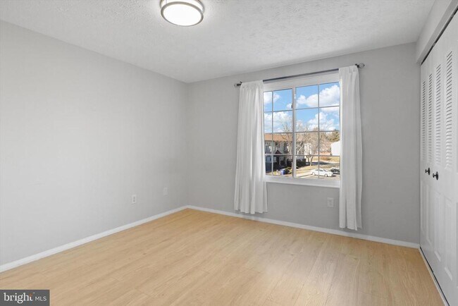 Building Photo - 8385 Brockham Dr