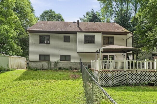 Building Photo - 383 NY-32