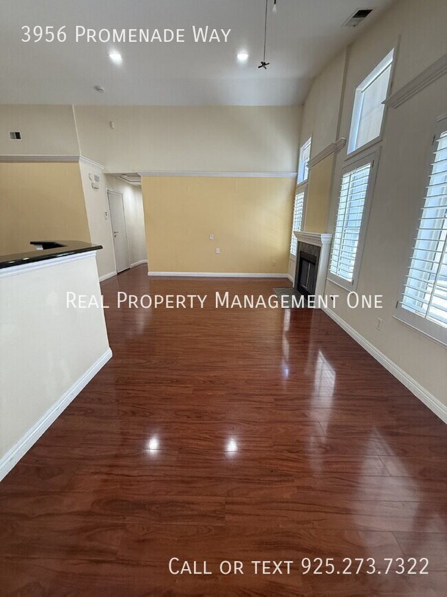 Building Photo - 3956 Promenade Way