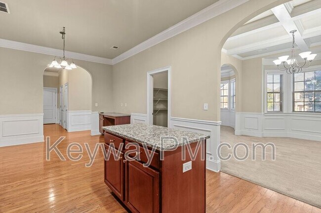 Building Photo - 1023 Iris Glen Dr