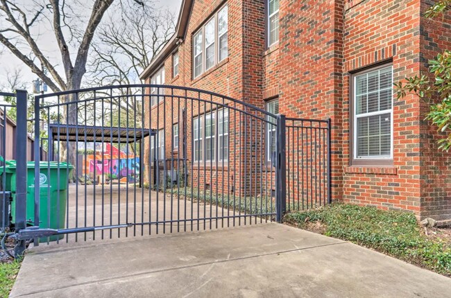 Gated driveway - 2406 Arbor St
